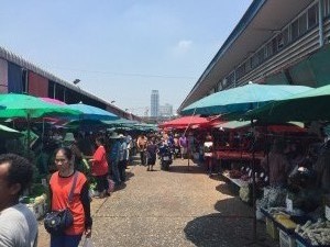 Khlong Toey Wet Market Aisle     